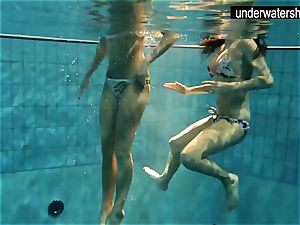 two handsome amateurs flashing their bodies off under water